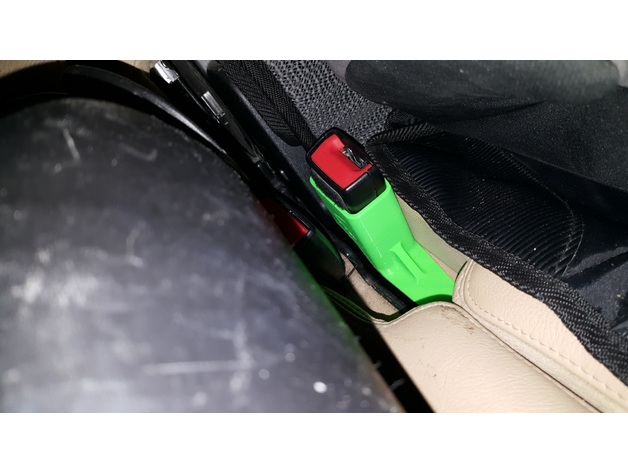 Mid-Row Seat-Belt Latch Holder