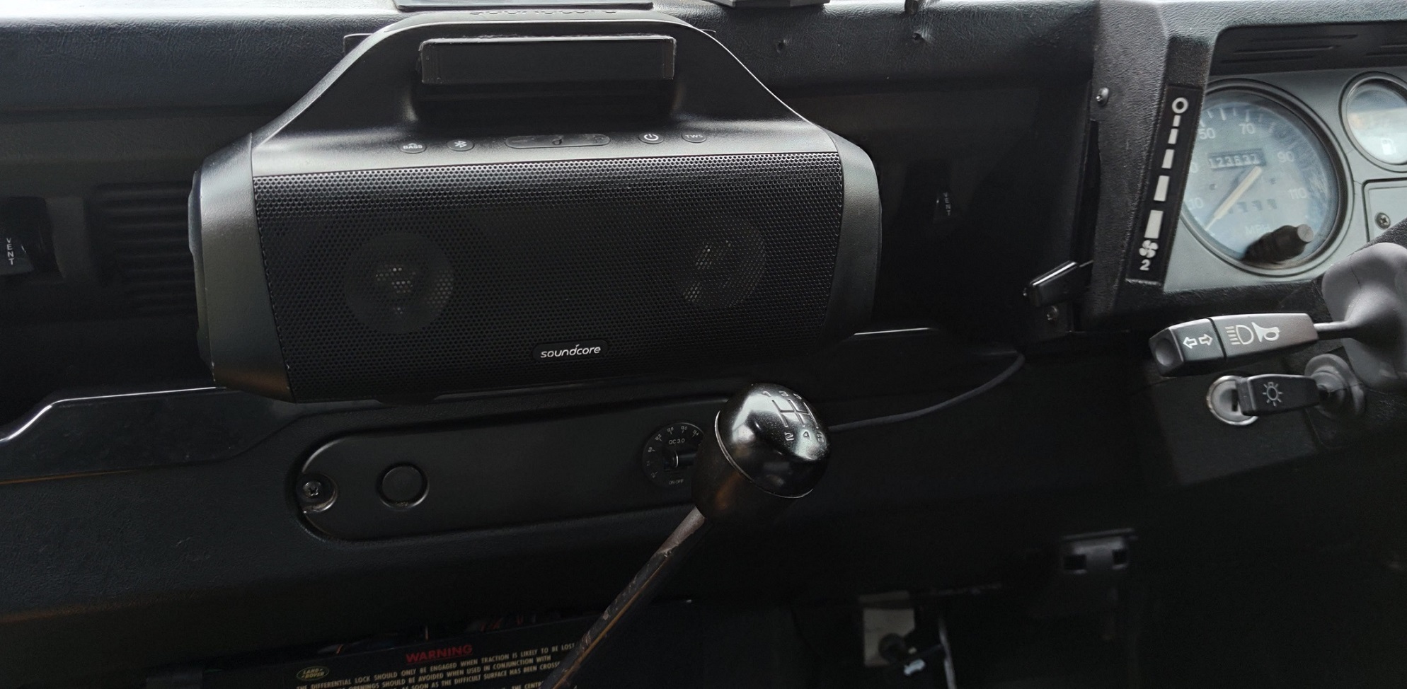 Portable-Speaker Dashboard Hanger