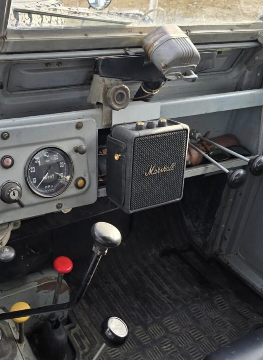 (No drill) Removable Marshall Speaker Holder